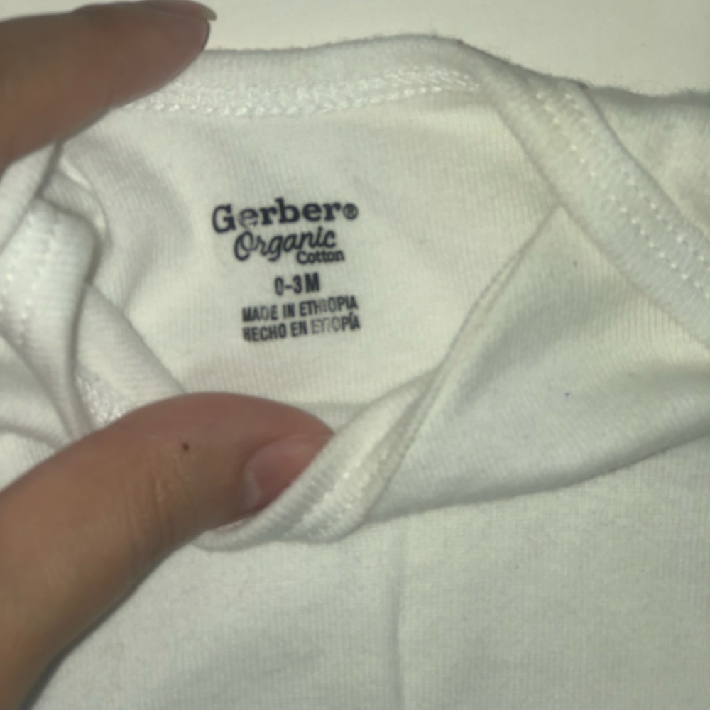 Gerber organic cotton bodysuits - Picture 3 of 3